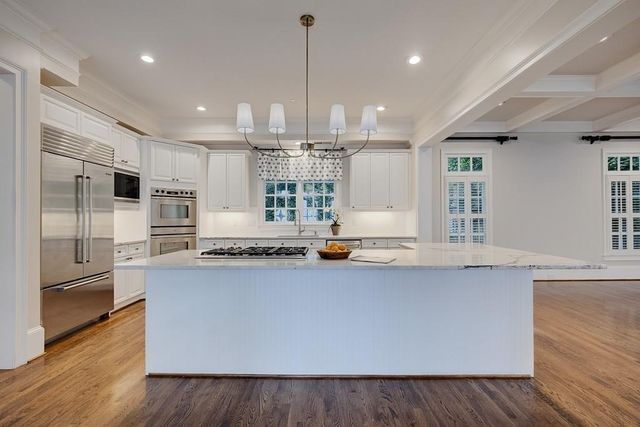 3014 Greendale Drive NW, Atlanta, GA 30327