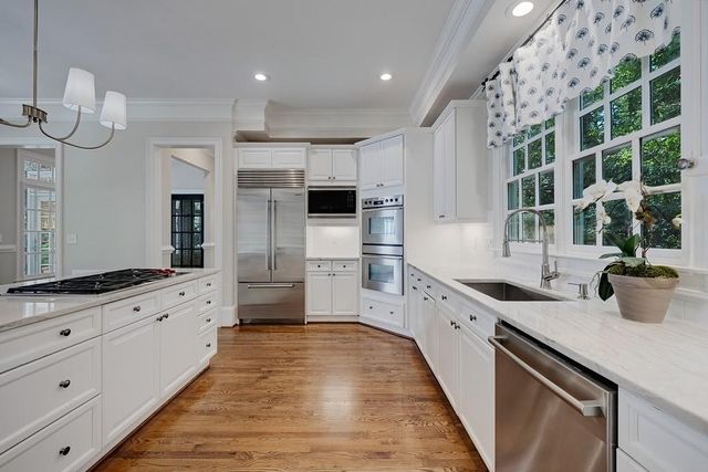 3014 Greendale Drive NW, Atlanta, GA 30327