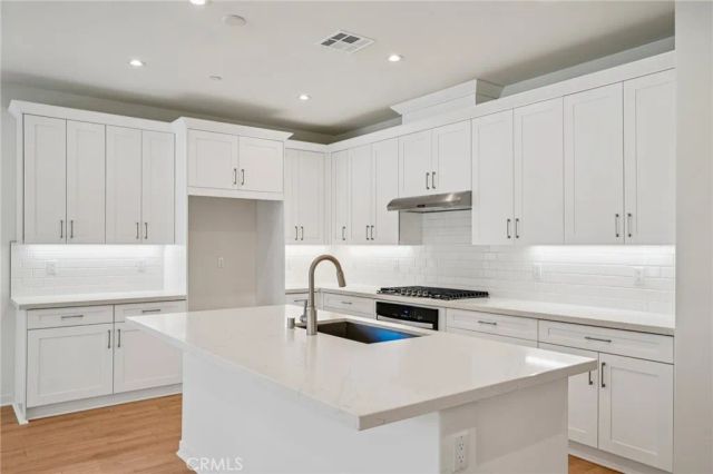 73581 Raphael Drive, Palm Desert, CA 92211