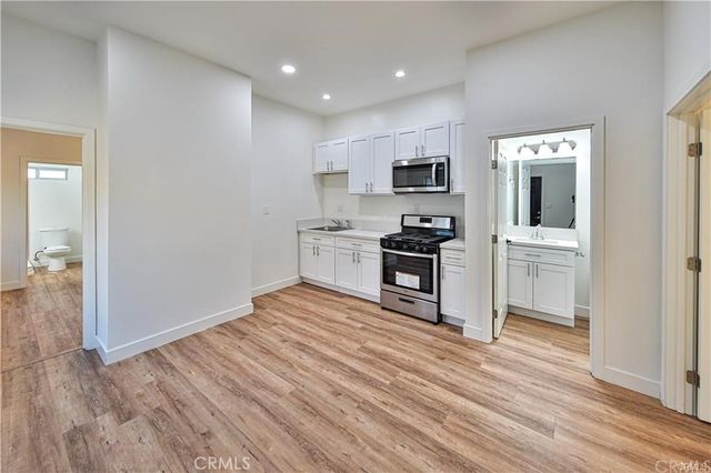 210 Belmont Avenue, Los Angeles, CA 90026