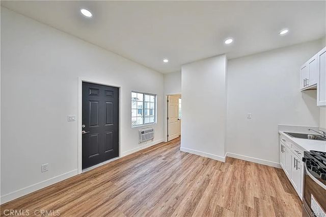210 Belmont Avenue, Los Angeles, CA 90026