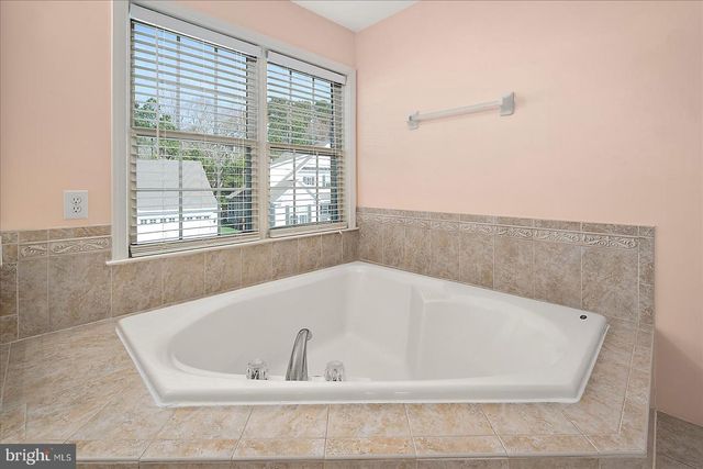 12201 OCEAN VISTA DR, Berlin, MD 21811