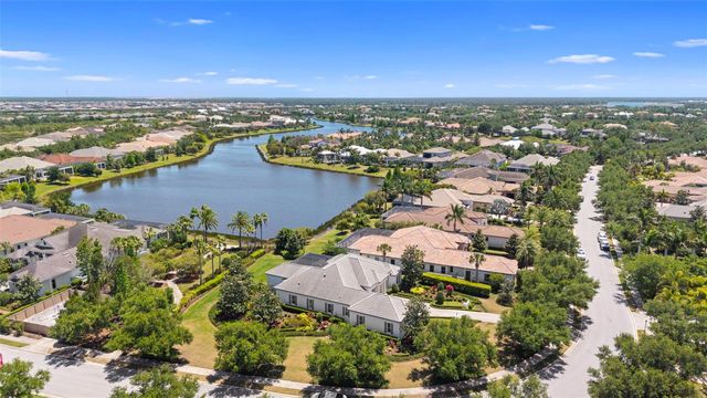 16204 DAYSAILOR TRAIL, Lakewood Ranch, FL 34202
