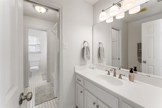 3401 Chisholm TRL, Salado, TX 76571