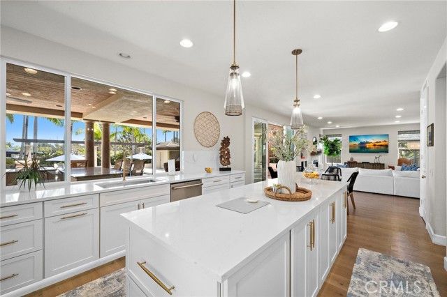 18976 Rockinghorse Lane, Huntington Beach, CA 92648