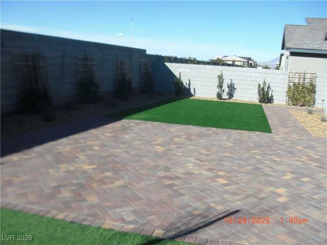 9751 Evergreen Pine Street, Las Vegas, NV 89166