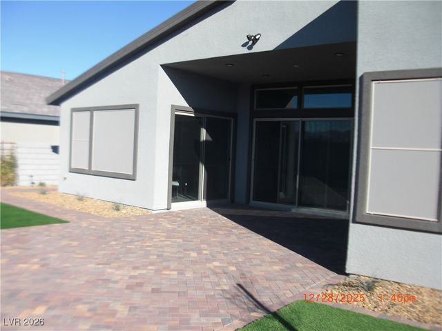 9751 Evergreen Pine Street, Las Vegas, NV 89166