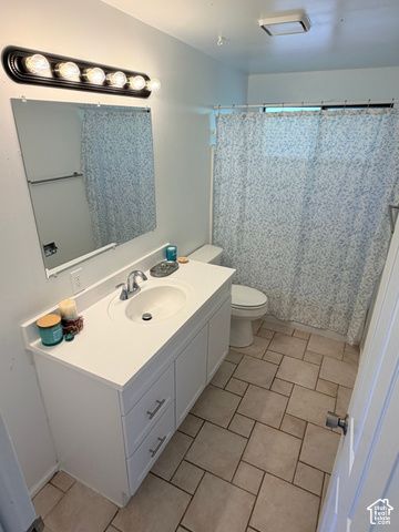 2229 N 700 W, Clinton, UT 84015
