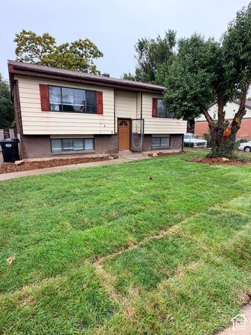 2229 N 700 W, Clinton, UT 84015