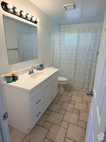 2229 N 700 W, Clinton, UT 84015