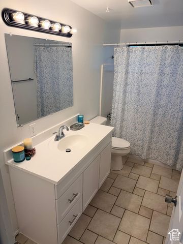 2229 N 700 W, Clinton, UT 84015