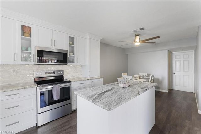 5244 Cedarbend DR # 2, Fort Myers, FL 33919