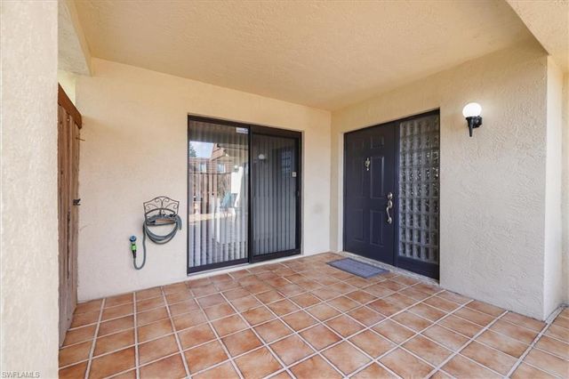 5244 Cedarbend DR # 2, Fort Myers, FL 33919