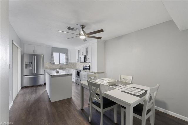 5244 Cedarbend DR # 2, Fort Myers, FL 33919