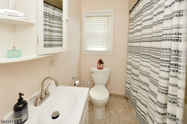 242 Prospect St, Nutley Twp., NJ 07110