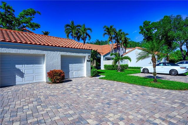 855 REEF POINT CIR, Naples, FL 34108