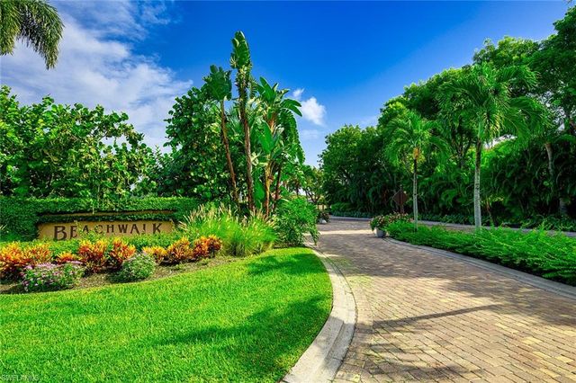 855 REEF POINT CIR, Naples, FL 34108