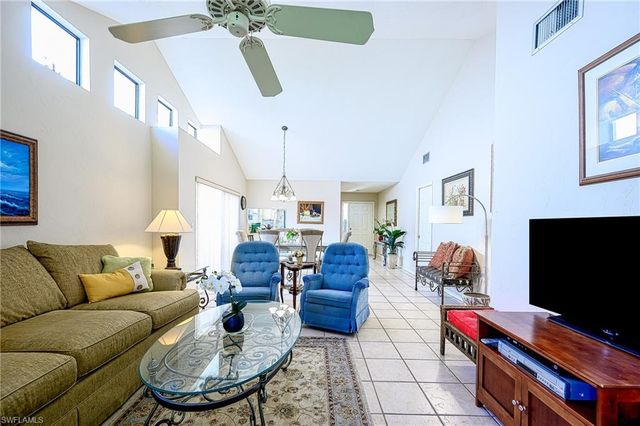 855 REEF POINT CIR, Naples, FL 34108