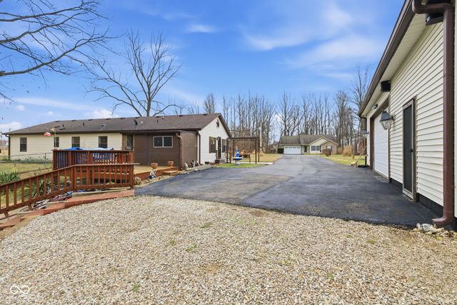 52 Victory Hill Drive, Coatesville, IN 46121