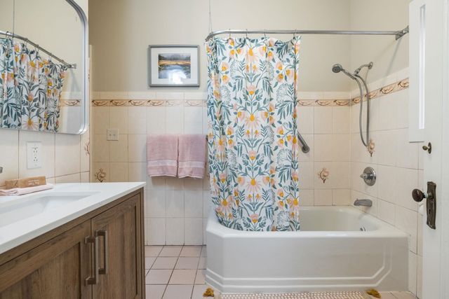 865 865 54Th St, Oakland, CA 94608