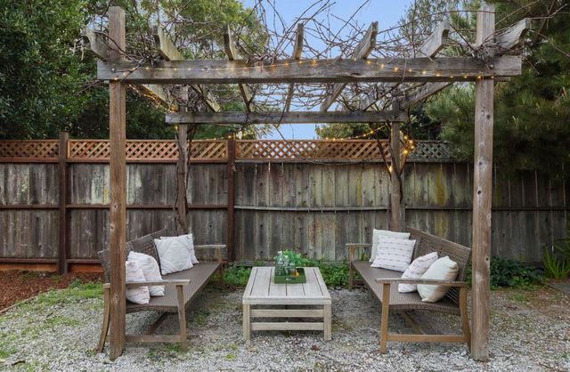 865 865 54Th St, Oakland, CA 94608