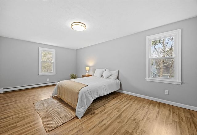 128 Quaker Meeting House Rd, Sandwich, MA 02537