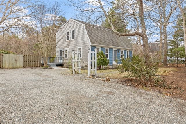 128 Quaker Meeting House Rd, Sandwich, MA 02537