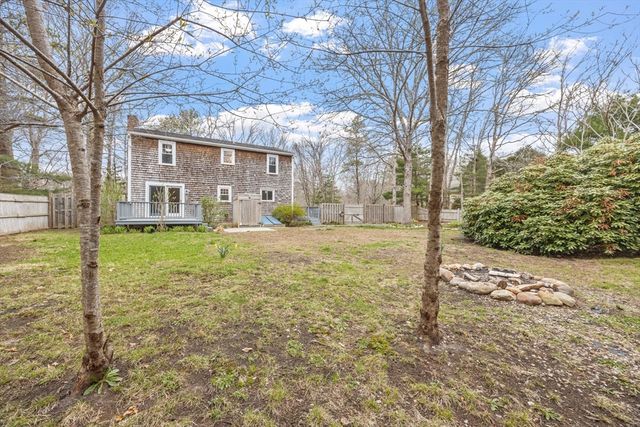 128 Quaker Meeting House Rd, Sandwich, MA 02537