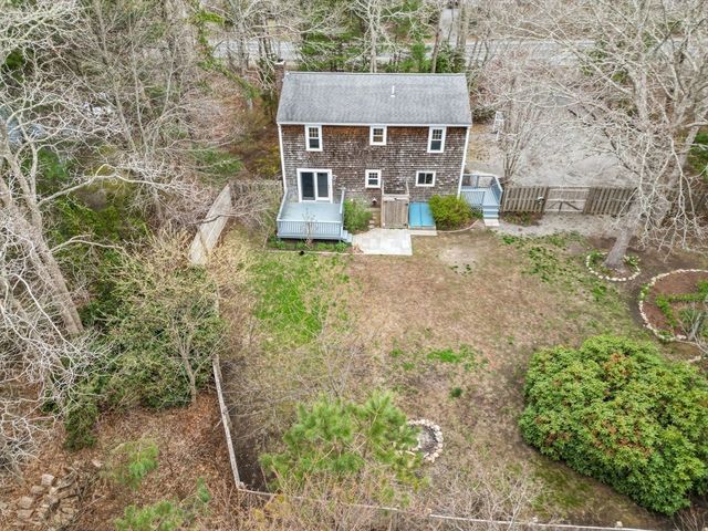 128 Quaker Meeting House Rd, Sandwich, MA 02537