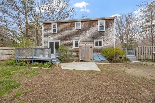 128 Quaker Meeting House Rd, Sandwich, MA 02537