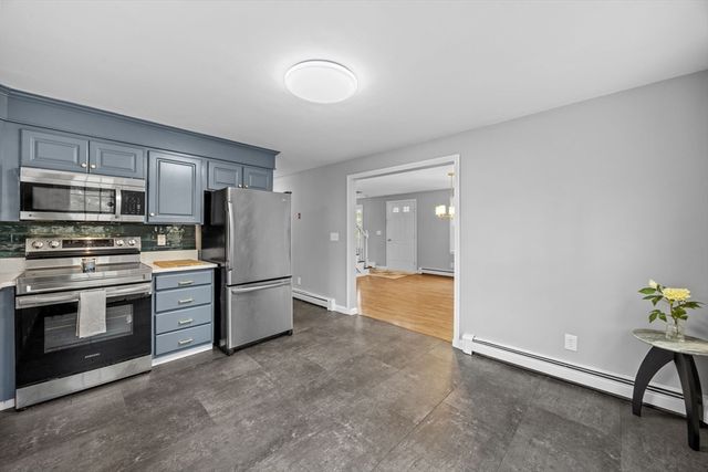 128 Quaker Meeting House Rd, Sandwich, MA 02537