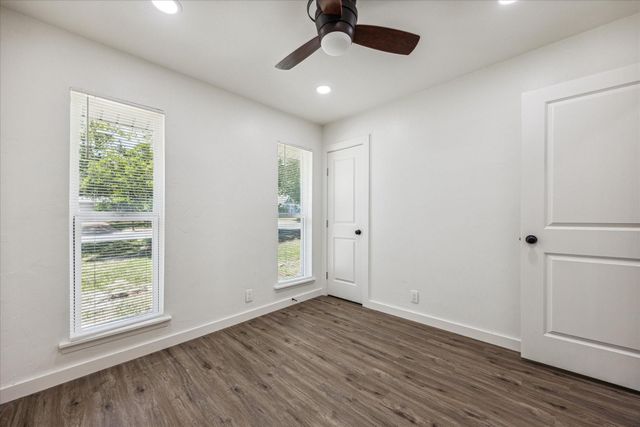 5700 Garden Oaks DR, Austin, TX 78745