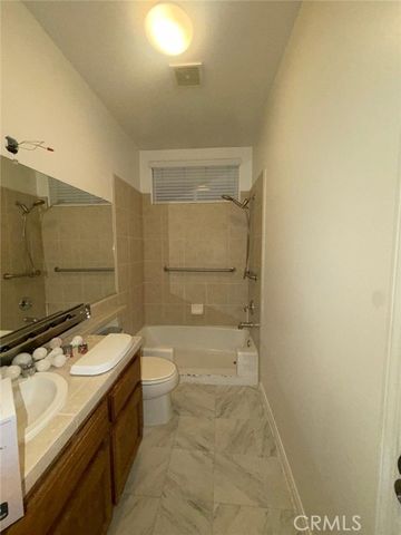 207 Riesling Vines Street, Bakersfield, CA 93314