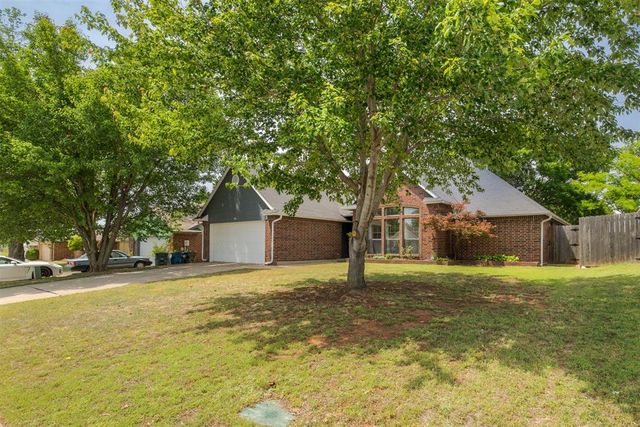 19 N Rockypoint Drive, Edmond, OK 73003