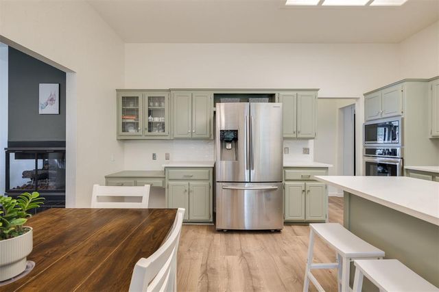 19 N Rockypoint Drive, Edmond, OK 73003