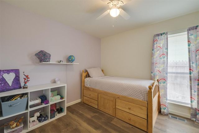 19 N Rockypoint Drive, Edmond, OK 73003