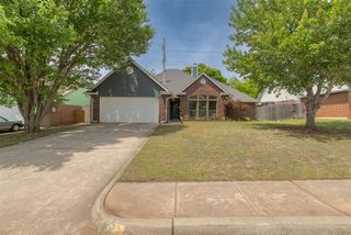 19 N Rockypoint Drive, Edmond, OK 73003