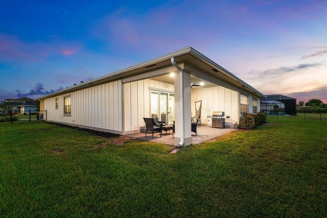 962 Castaway Court, Loxahatchee, FL 33470