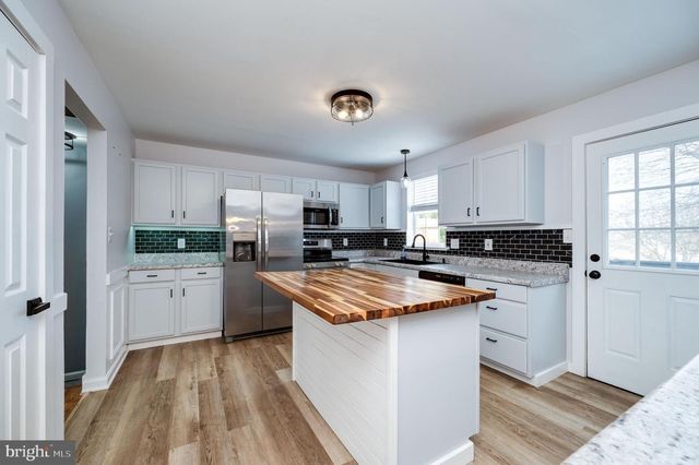 6685 JEFFERSON CT, New Tripoli, PA 18066