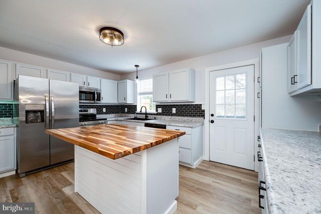 6685 JEFFERSON CT, New Tripoli, PA 18066