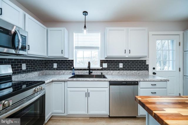 6685 JEFFERSON CT, New Tripoli, PA 18066