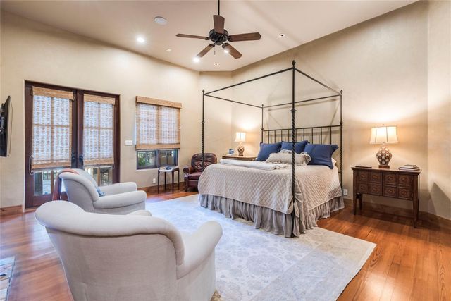 131 Plaza Escondido, Horseshoe Bay, TX 78657