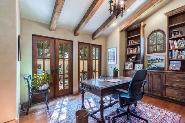 131 Plaza Escondido, Horseshoe Bay, TX 78657