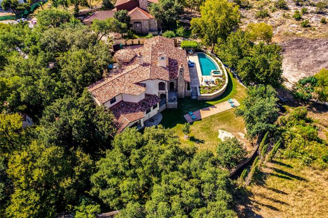131 Plaza Escondido, Horseshoe Bay, TX 78657