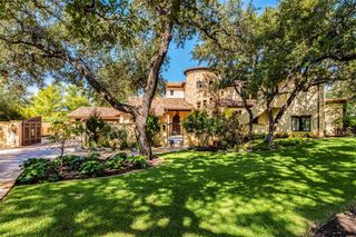 131 Plaza Escondido, Horseshoe Bay, TX 78657