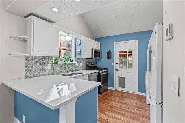 1351 Yorkshire Lane, Woodstock, GA 30188