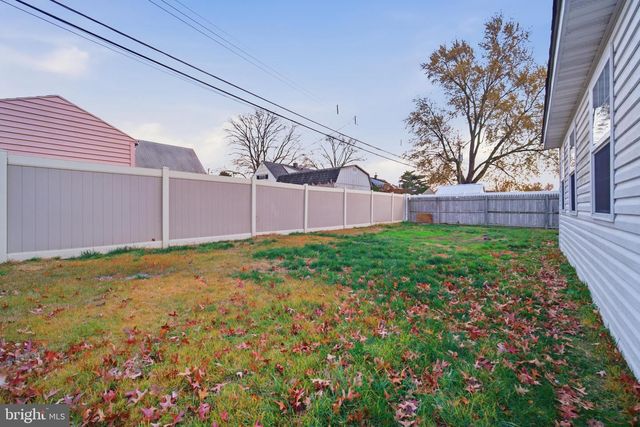 58 JOLLY LN, Levittown, PA 19055