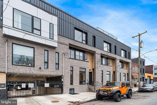 2512 E CUMBERLAND ST, Philadelphia, PA 19125