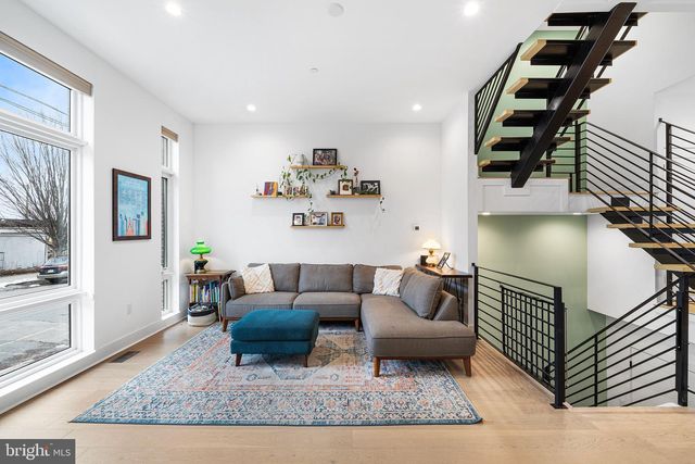 2512 E CUMBERLAND ST, Philadelphia, PA 19125