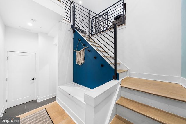 2512 E CUMBERLAND ST, Philadelphia, PA 19125